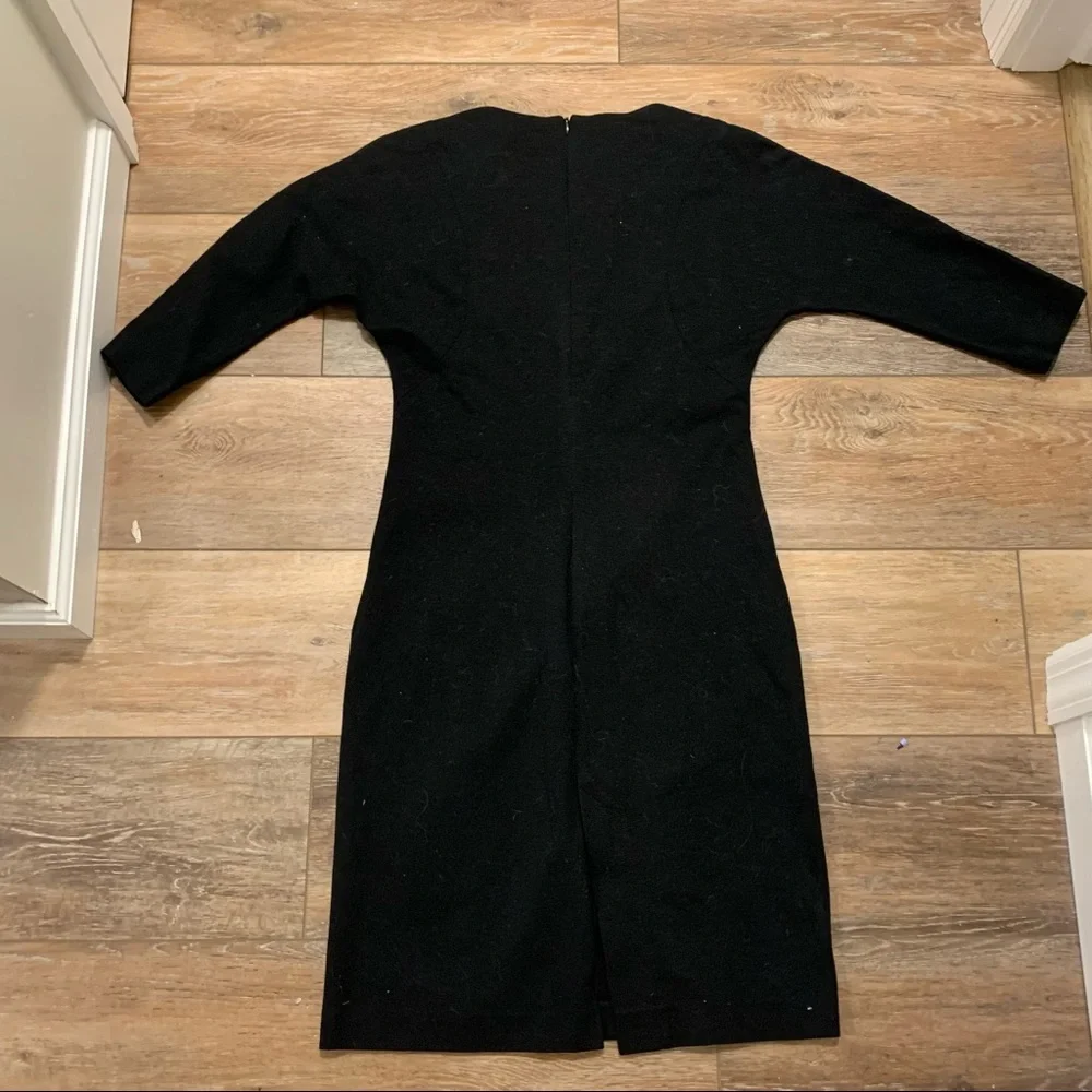 Dress - Picture 3 of 4